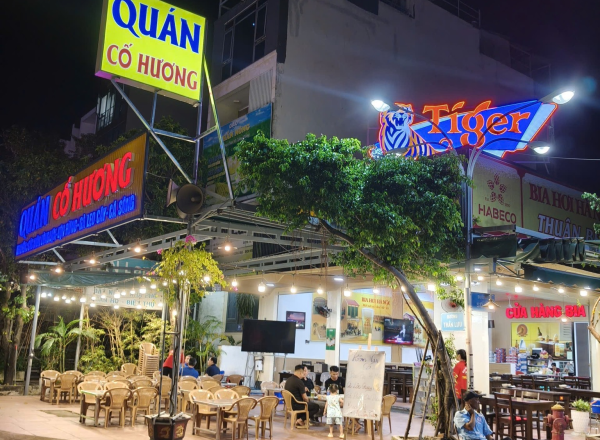 Qu&aacute;n Ăn Cố Hương