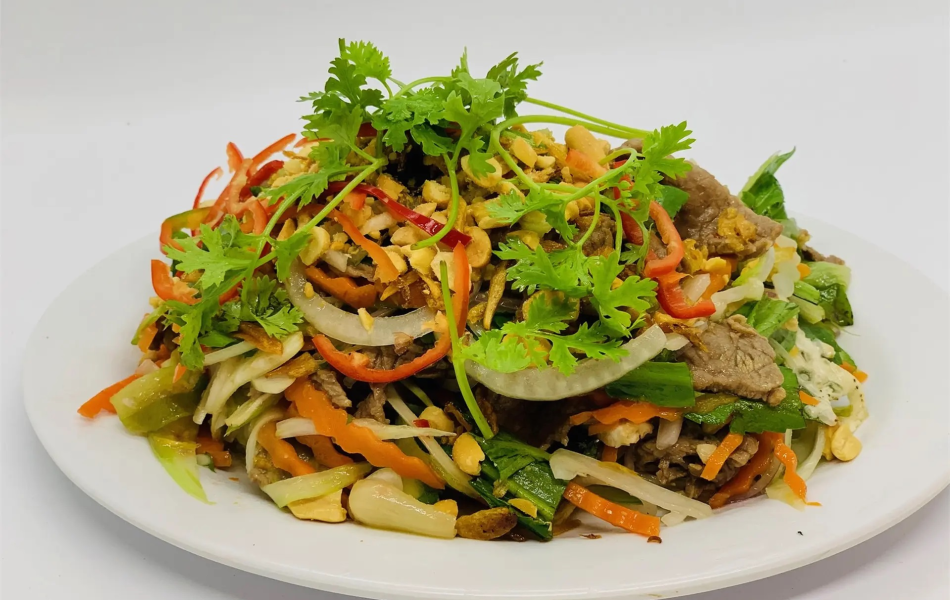 Gỏi B&ograve; B&oacute;p Thấu