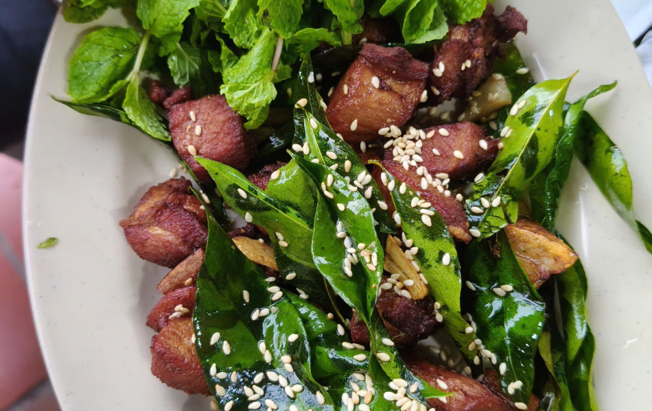 Heo Nướng Chao L&aacute; Mắt Mật