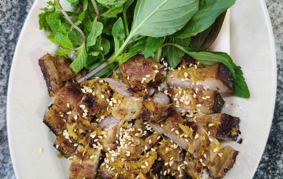 Heo Nướng Giềng M&egrave; / Muối Ớt