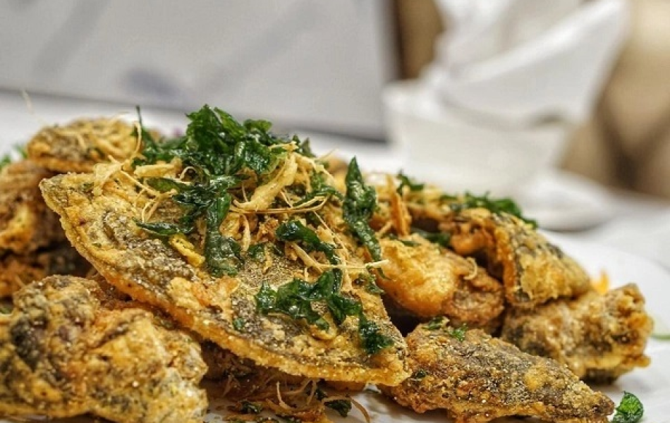 Ch&acirc;n ba ba rang muối / rang gừng gi&ograve;n