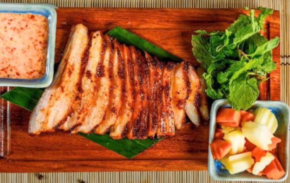 Heo Nướng Mắm Nhĩ 