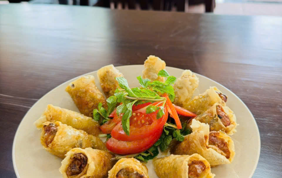 Nem R&aacute;n Cố Hương