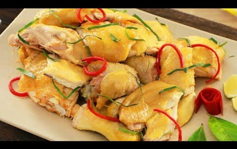 G&agrave; Luộc l&aacute; chanh