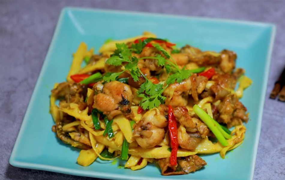 Ếch x&agrave;o măng cay