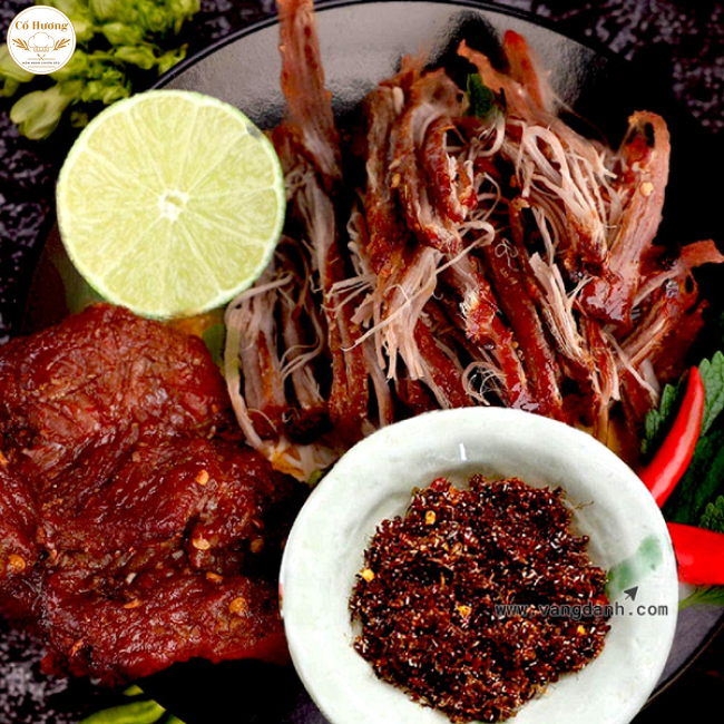 B&ograve; một nắng muối kiến v&agrave;ng