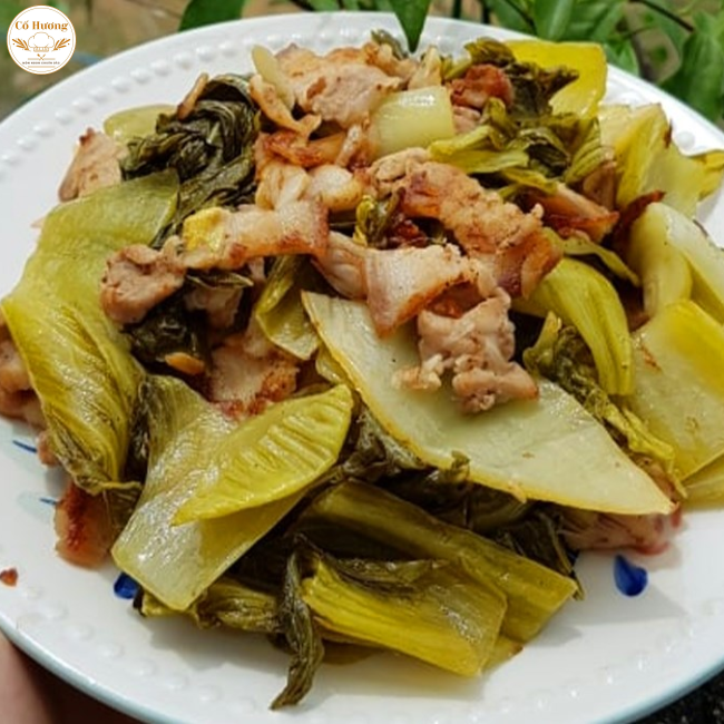 Heo x&agrave;o dưa chua