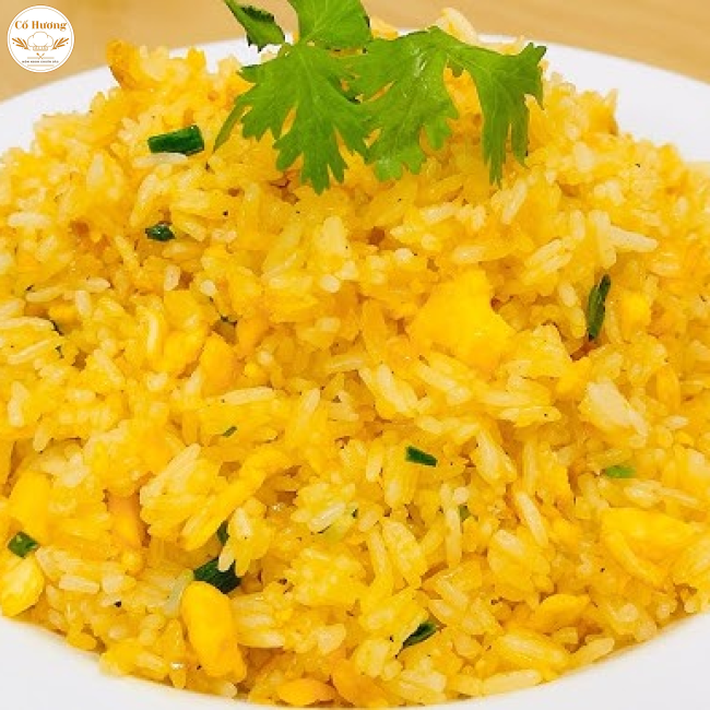 Cơm chi&ecirc;n trứng tỏi