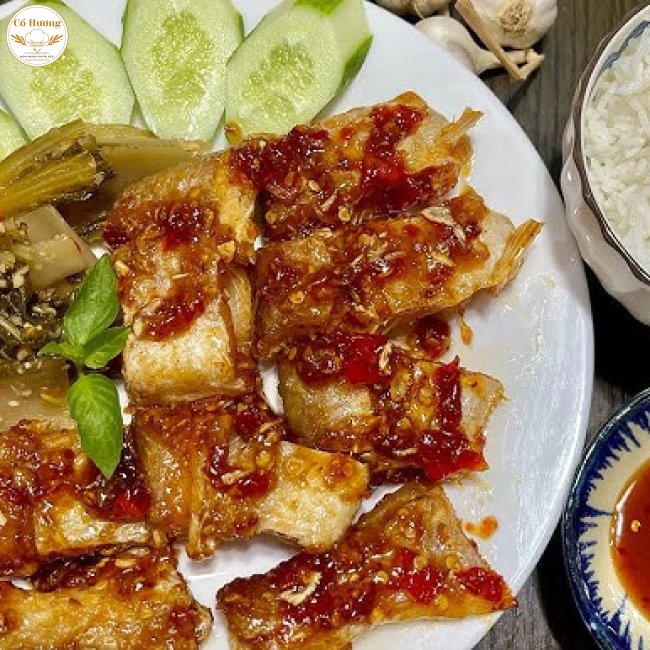 Kh&ocirc; C&aacute; Dứa Cơm Mắm