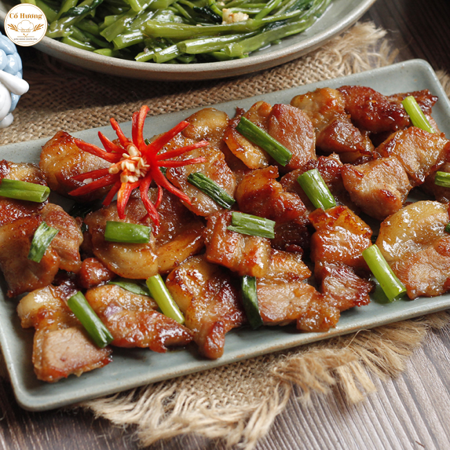 Heo R&aacute;ng Ch&aacute;y Cạnh